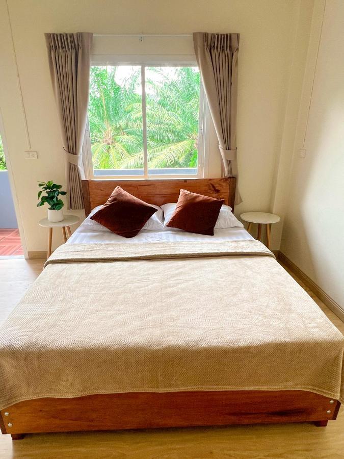 Private Room With Share Bathroom At Little Wild House Khaosok Khao Sok National Park Extérieur photo