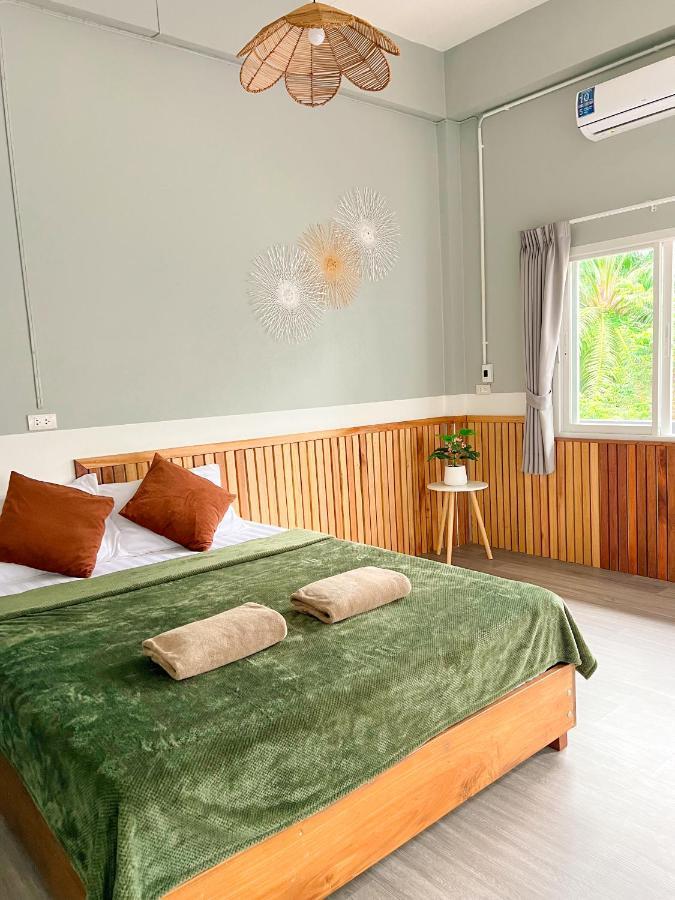 Private Room With Share Bathroom At Little Wild House Khaosok Khao Sok National Park Extérieur photo